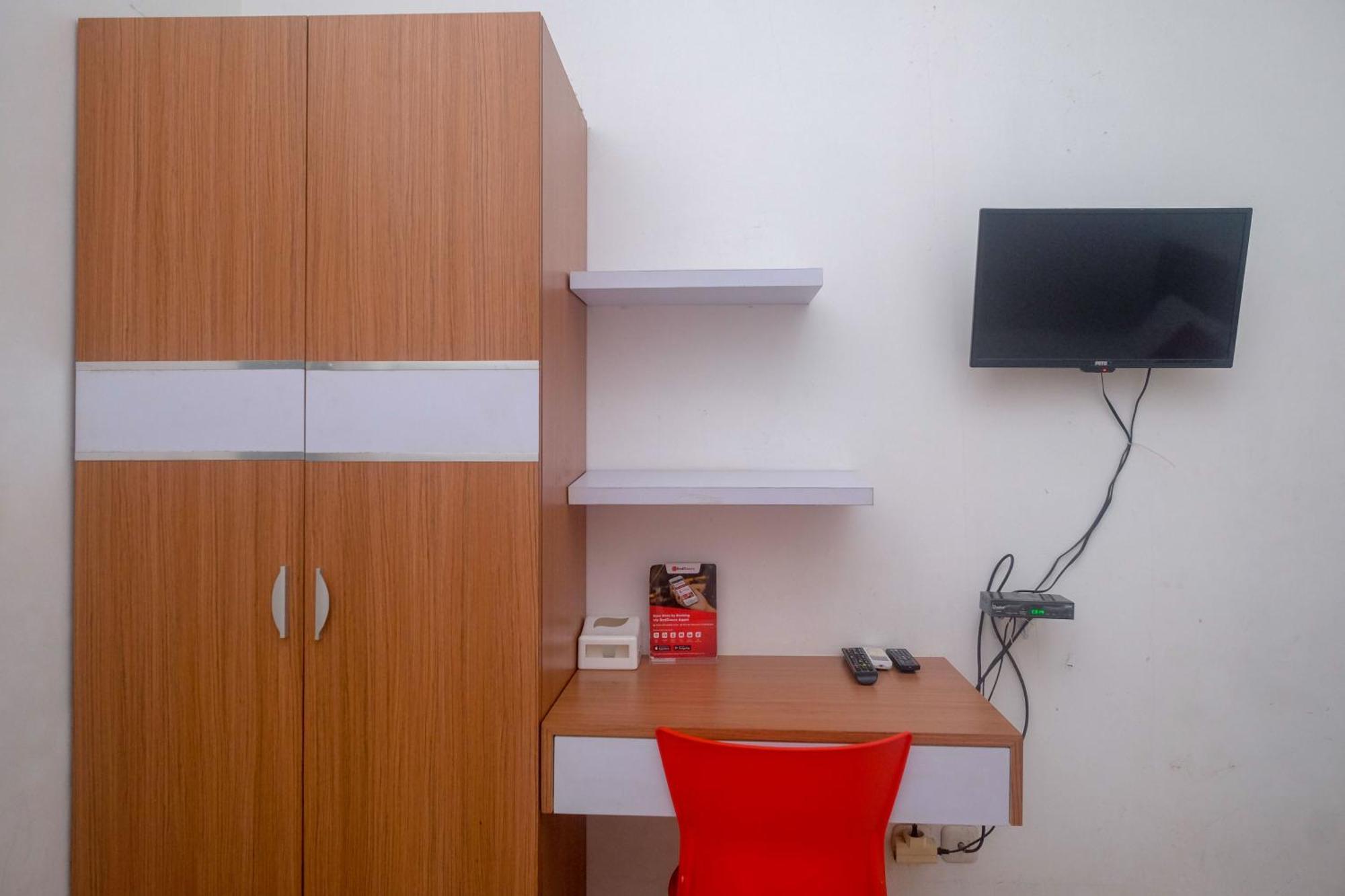 Hotel Reddoorz Syariah Near Simpang Lima Semarang Jomblang Exterior foto