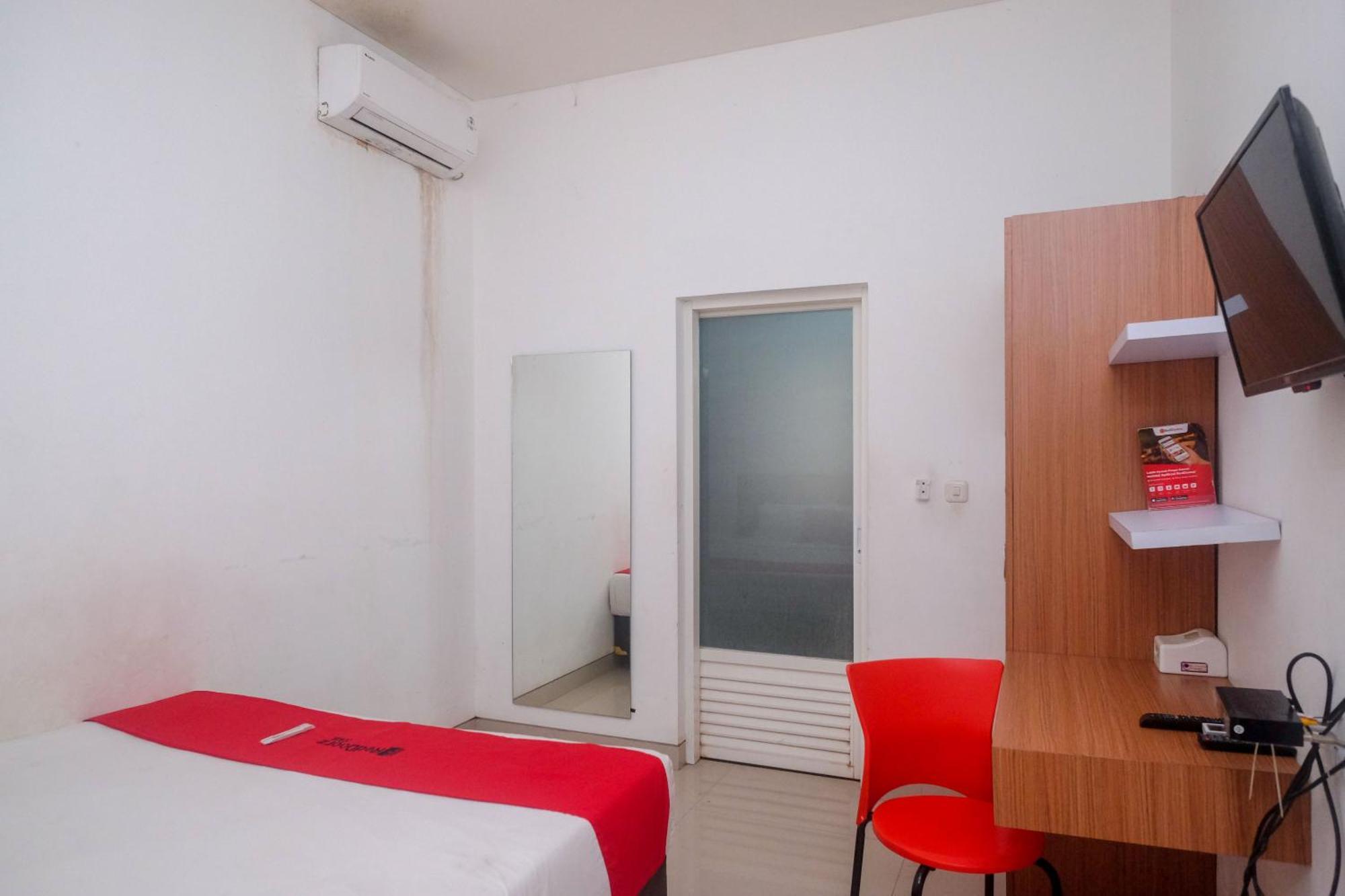 Hotel Reddoorz Syariah Near Simpang Lima Semarang Jomblang Exterior foto